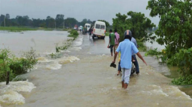 ৭২ ঘণ্টার মধ্যে ৫ জেলায় বন্যার পূর্বাভাস, সতর্কবার্তা জারি।