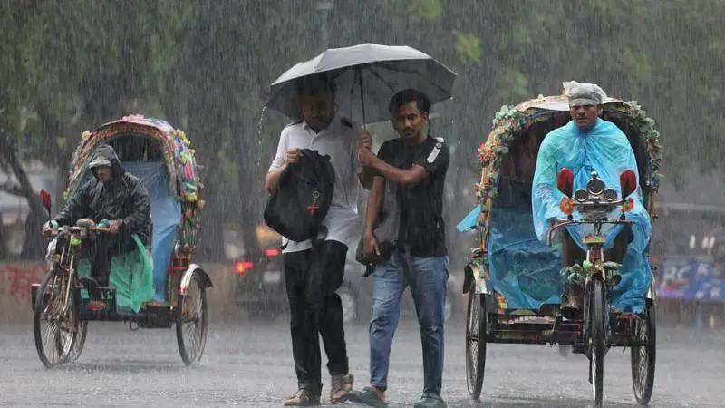 সারা দেশে আবারও ভারি বৃষ্টিপাতের পূর্বাভাস