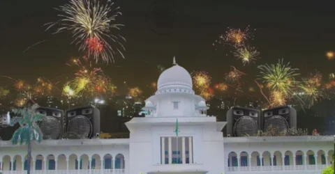 রাতে লাউডস্পিকার ও আতশবাজির ব্যবহার নিয়ন্ত্রণে রুল জারি করেছেন হাইকোর্ট।